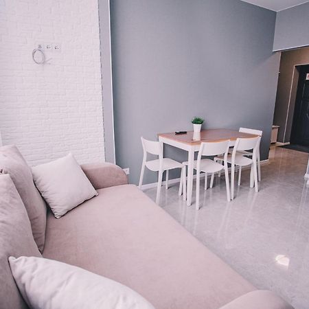 094 Жк Щасливий Нова Та Сучасна Квартира Kiev Ngoại thất bức ảnh